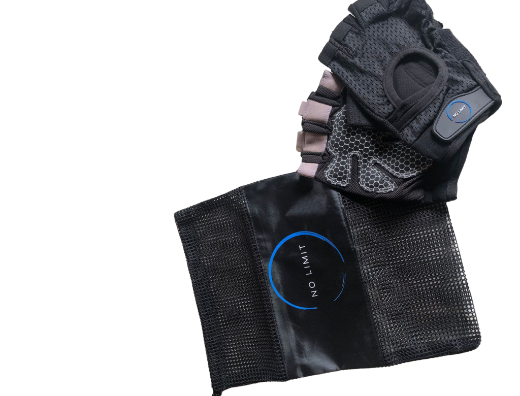 Testprodukt schwarze Trainingshandschuhe von No Limit mit schwarzer Tasche