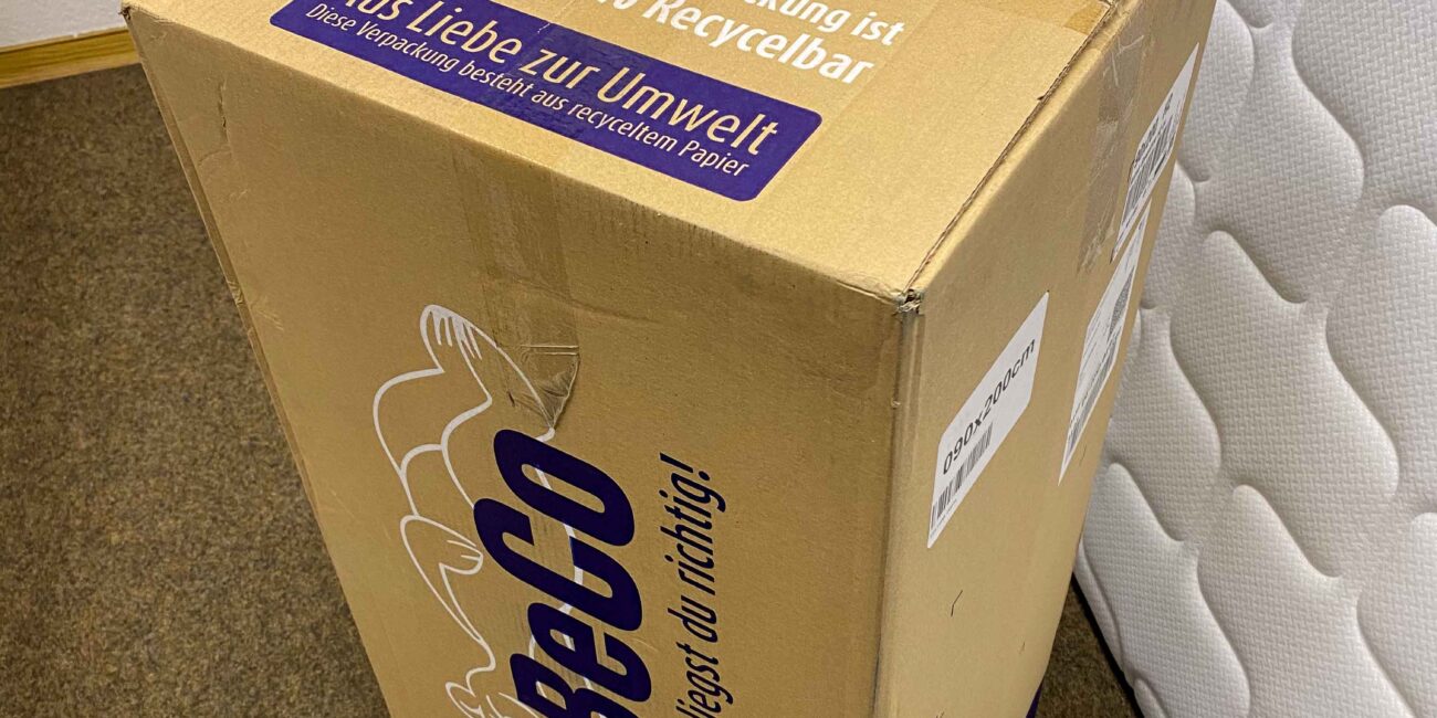 Kartonage von BeCo Matratze Active Greenfirst mit BeCo Logo.