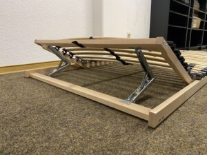 Rückansicht des aufgestellten Lattenrosts Easyfix K.