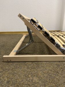 Lattenrost Easyfix K in aufgestellter Position.