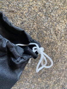 Nahaufnahm Tasche mit Kordelverschluss