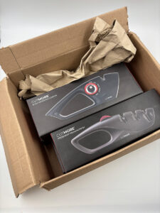 Karton mit Verpackung von CUTMORE