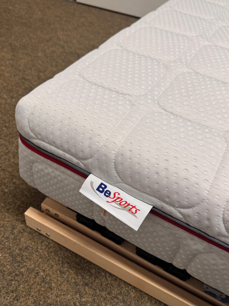 Prototyp - Matratze mit Logo BeSports