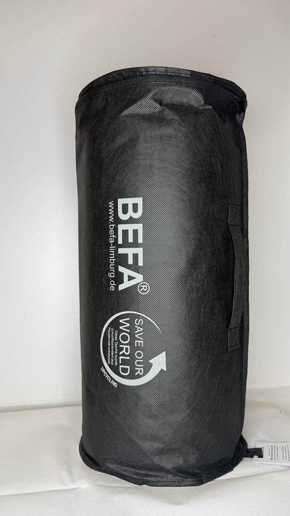 Tragbare Tasche als Verpackung der Kamelhaardecke von BEFA.